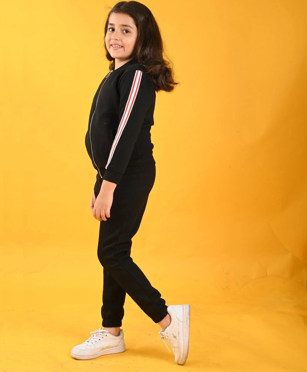 BLACK SIDE TAPE GIRLS FLEECE JOGGER SET - BLACK