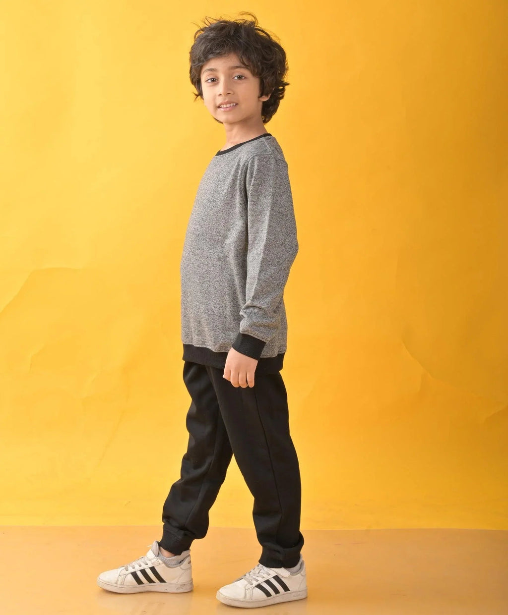 BLACK SPACE DYED SWEATSHIRT BLACK FLEECE JOGGER SET - BLACK