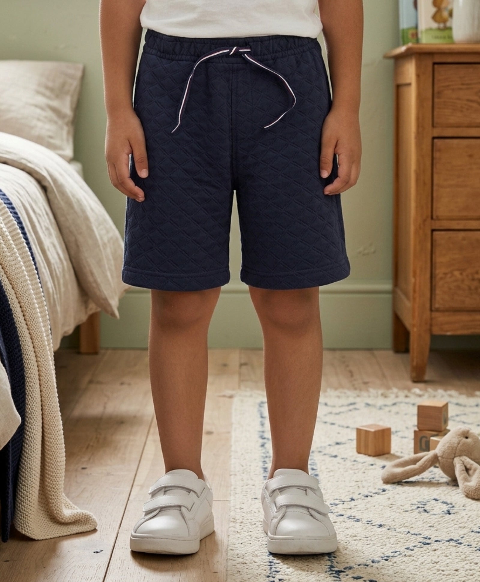 DAIMOND QUILTED NAVY BOYS SHORTS - NAVY