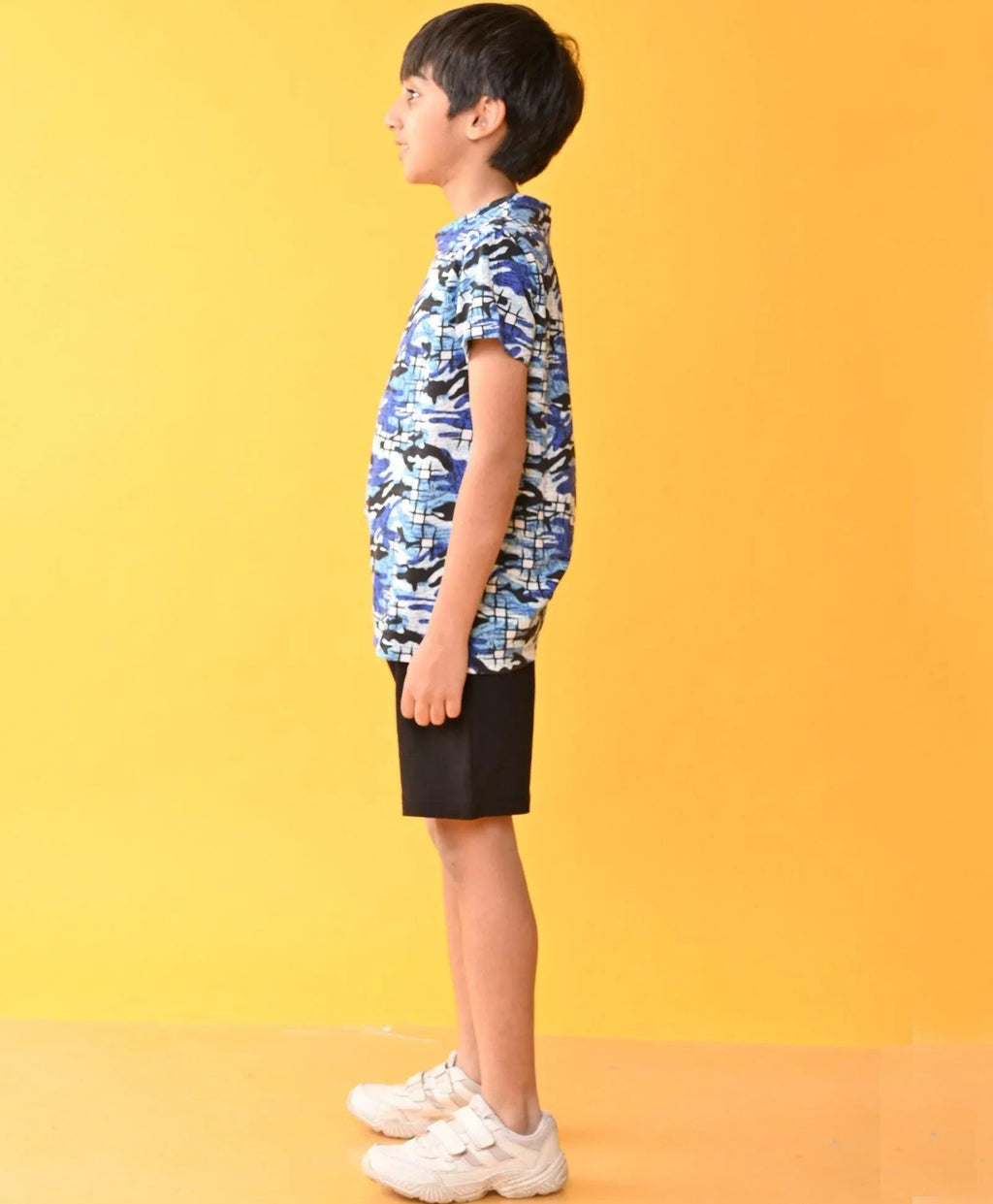 GRAFITTI CAMO BLACK STRIPED SHORTS SET - WHITE/BLACK