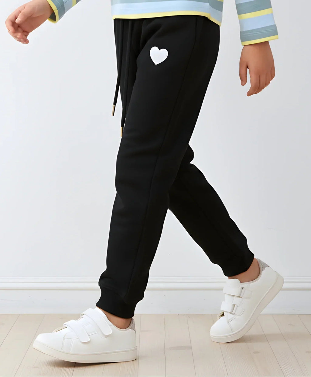 BLACK HEART WARM FLEECE GIRLS JOGGER - BLACK