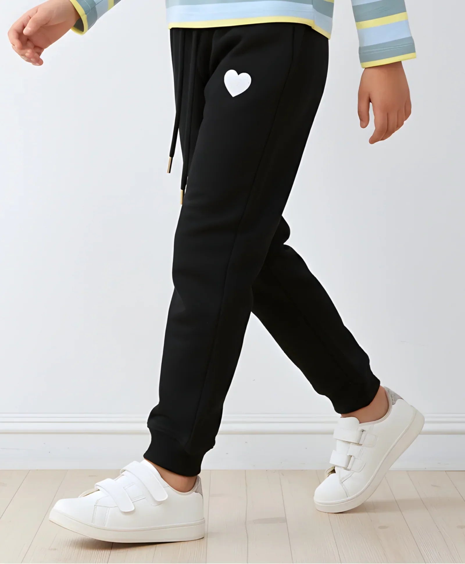 BLACK HEART WARM FLEECE GIRLS JOGGER - BLACK
