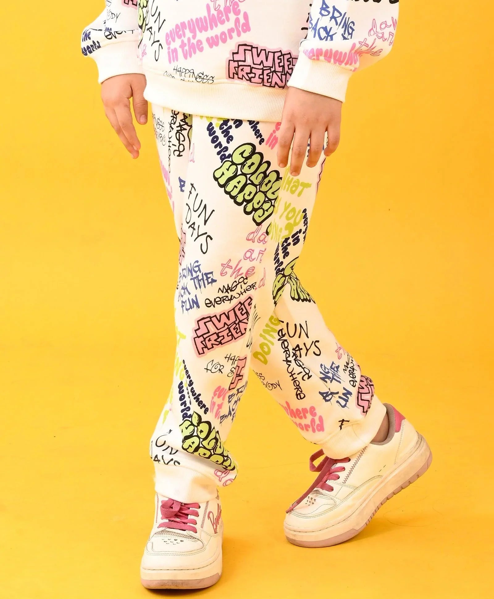 COLORFUL HAPPINESS FLEECE JOGGER - WHITE