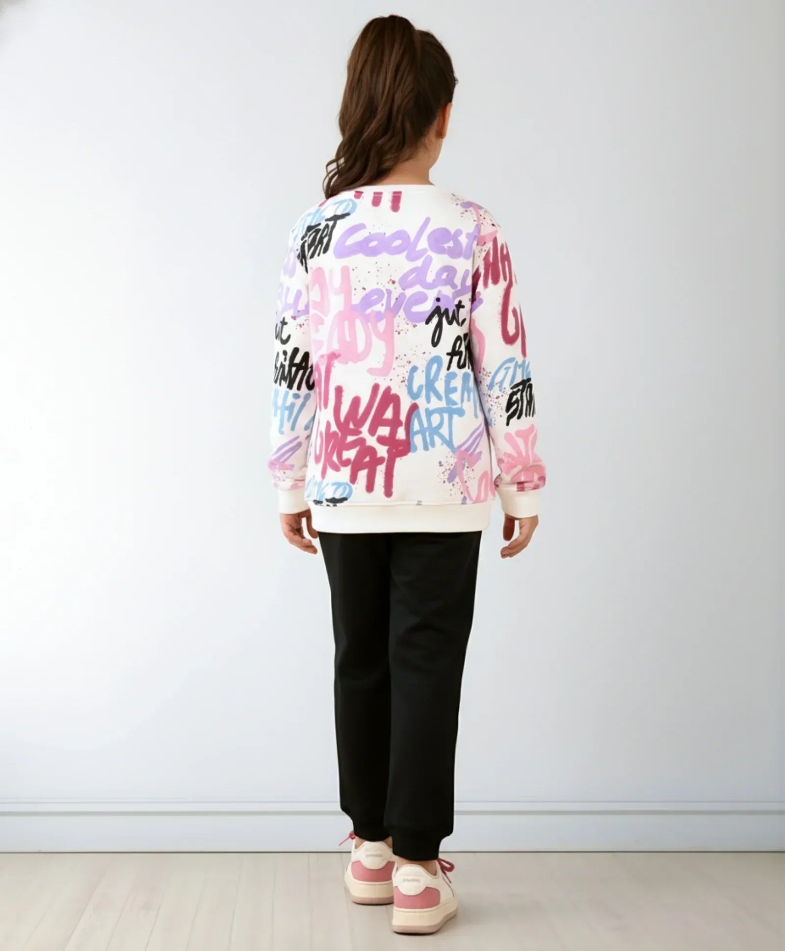 CREATE ART FUN FLEECE SWEATSHIRT AND BLACK JOGGER SET - WHITE/BLACK