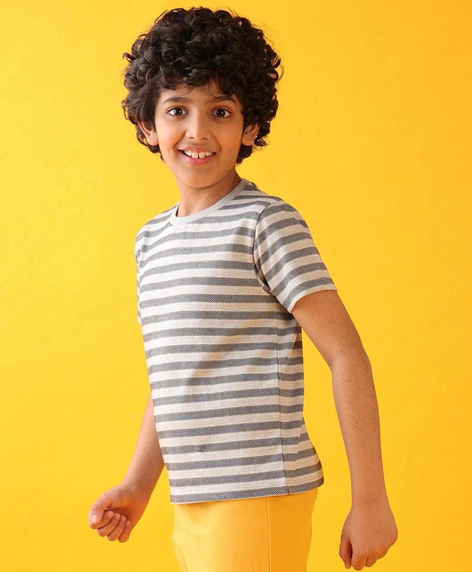 BLACK GREY DIAGONAL STRIPE SHORT SLEEVE BOYS T-SHIRT - GREY