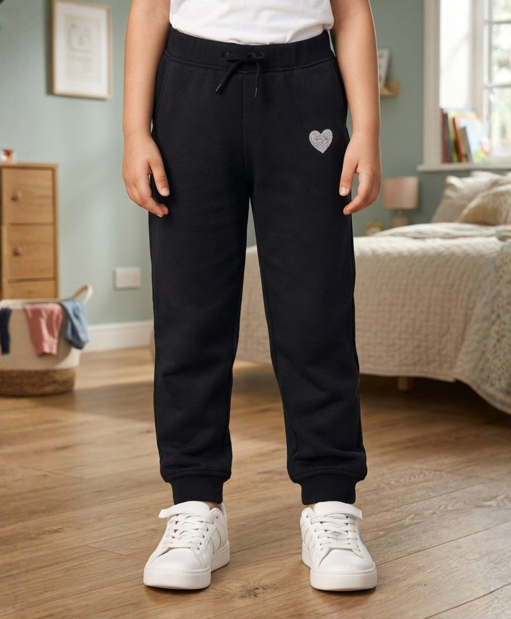 BLACK SILVER HEART INTERLOCK SUMMER JOGGER - BLACK