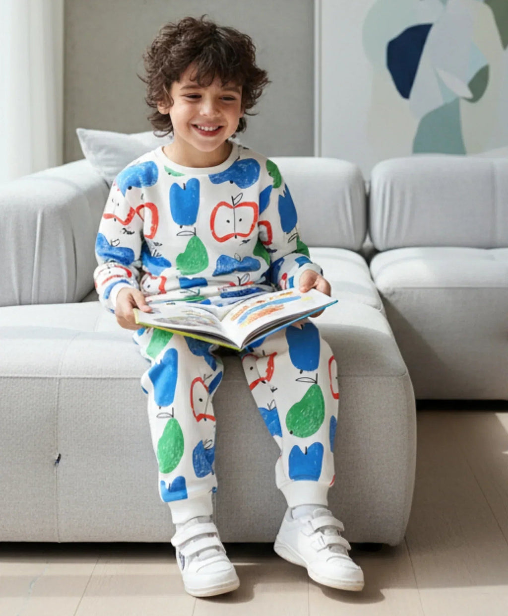 APPLE PEAR FLEECE SWEATSHIRT JOGGER SET - WHITE