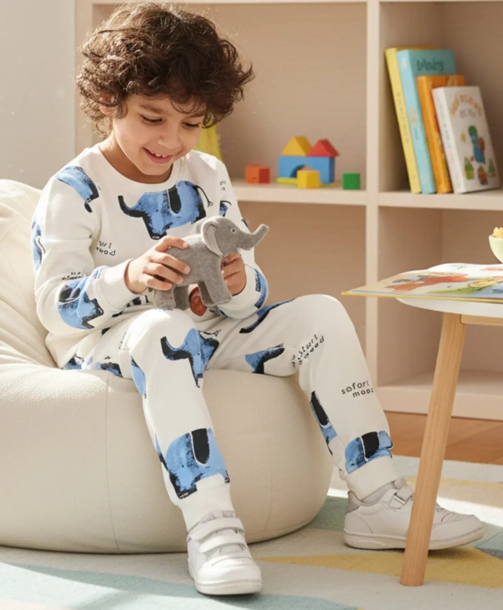 ELEPHANT SAFARI FLEECE SWEATSHIRT JOGGER SET - WHITE
