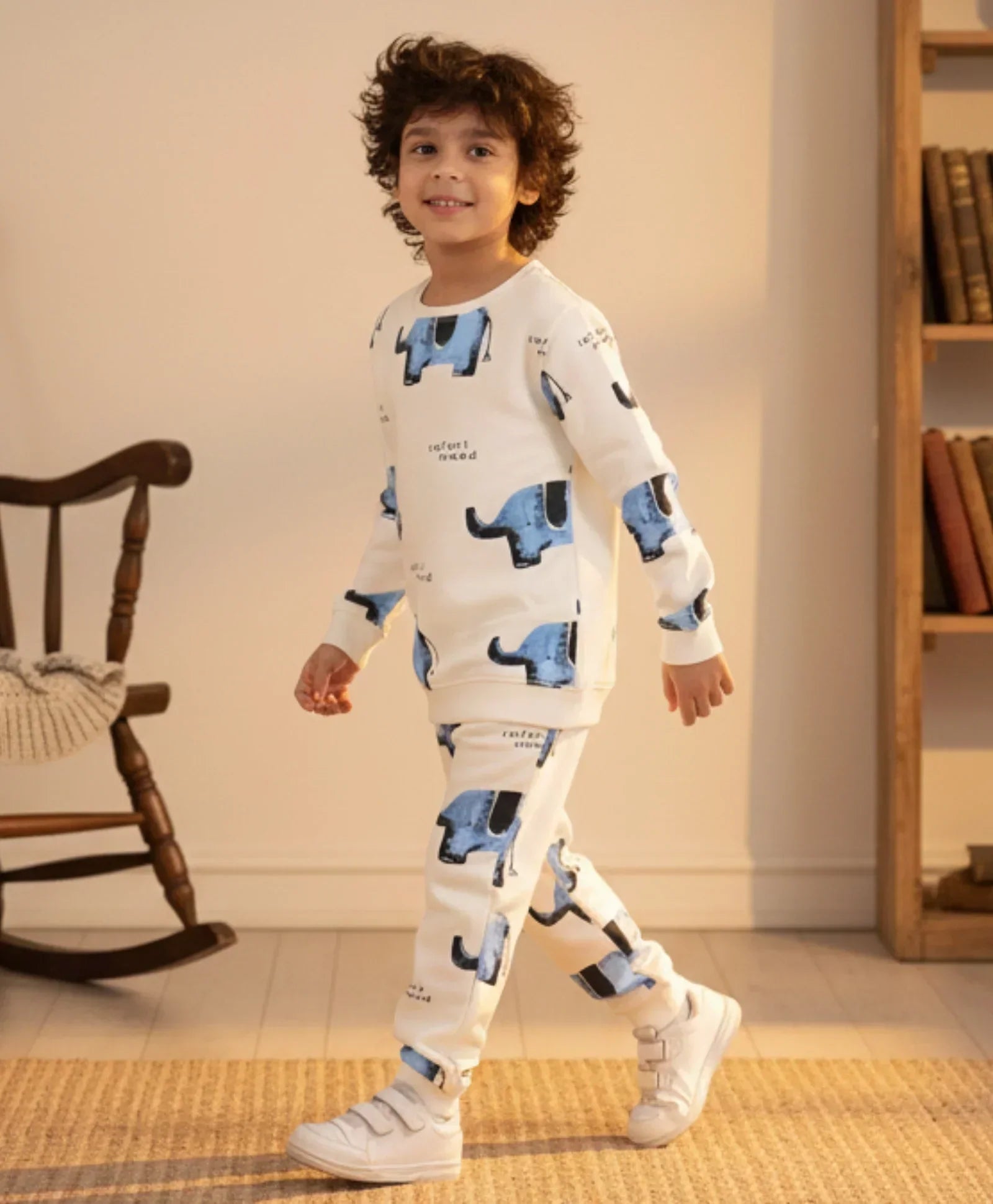 ELEPHANT SAFARI FLEECE SWEATSHIRT JOGGER SET - WHITE