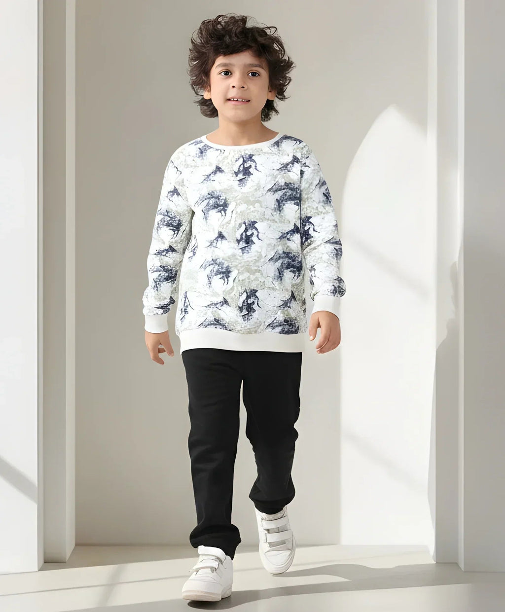 BLUE LIGHTING FLEECE SWEATSHIRT BLACK JOGGER SET - BLUE/BLACK