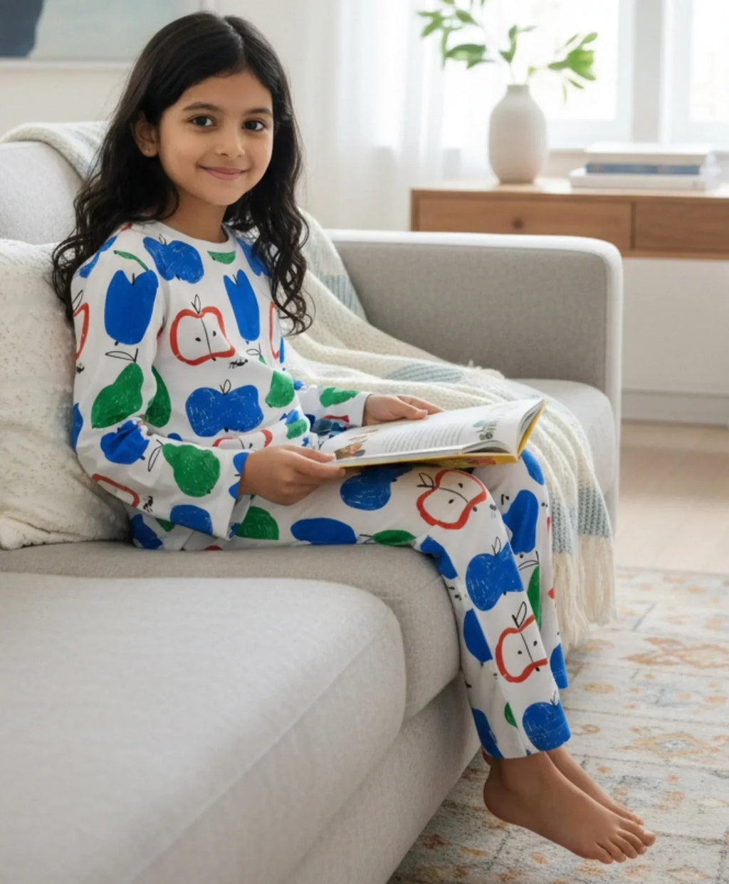 APPLE PEAR GIRLS LONG SLEEVE PYJAMA SET - WHITE