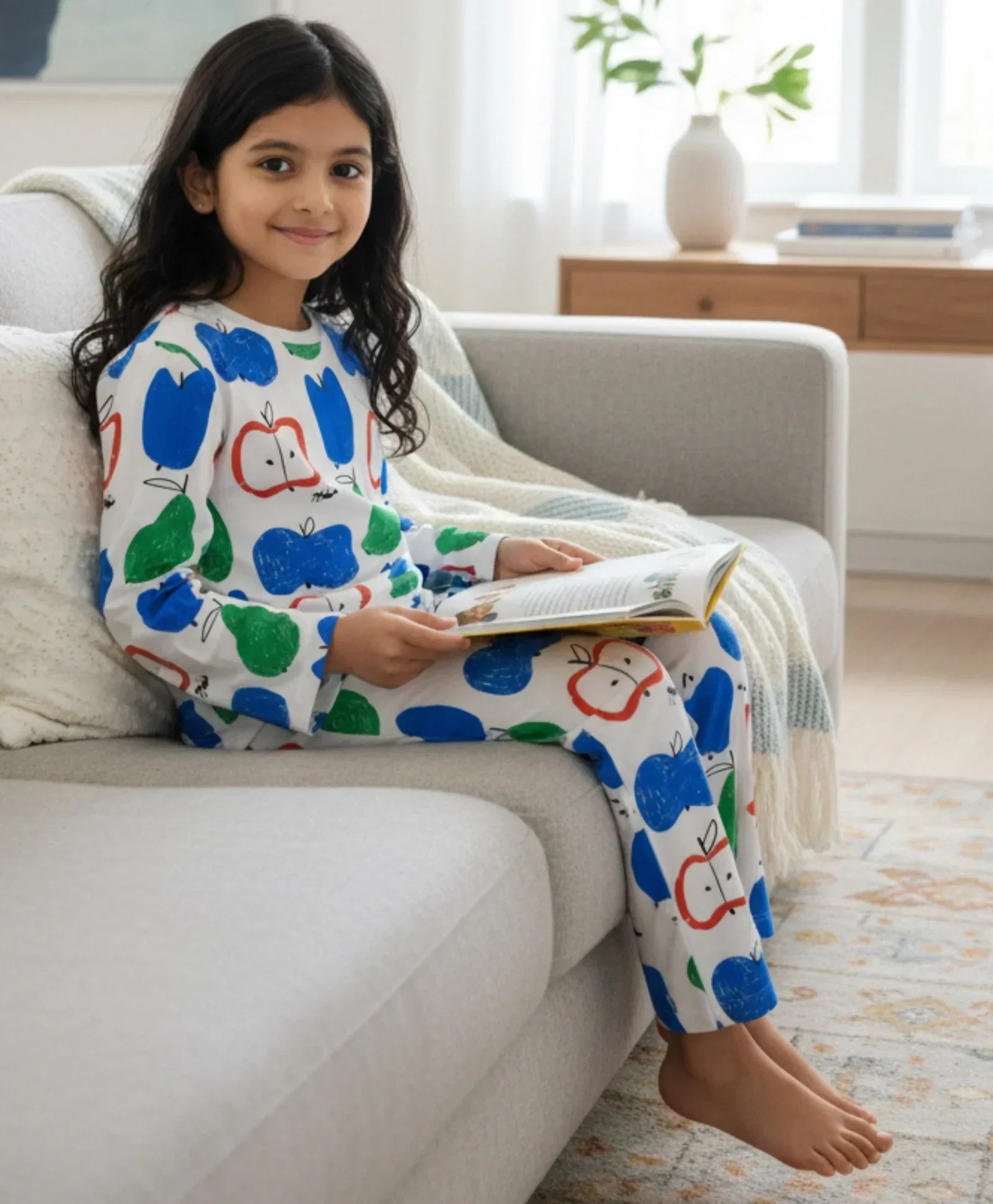 APPLE PEAR GIRLS LONG SLEEVE PYJAMA SET - WHITE