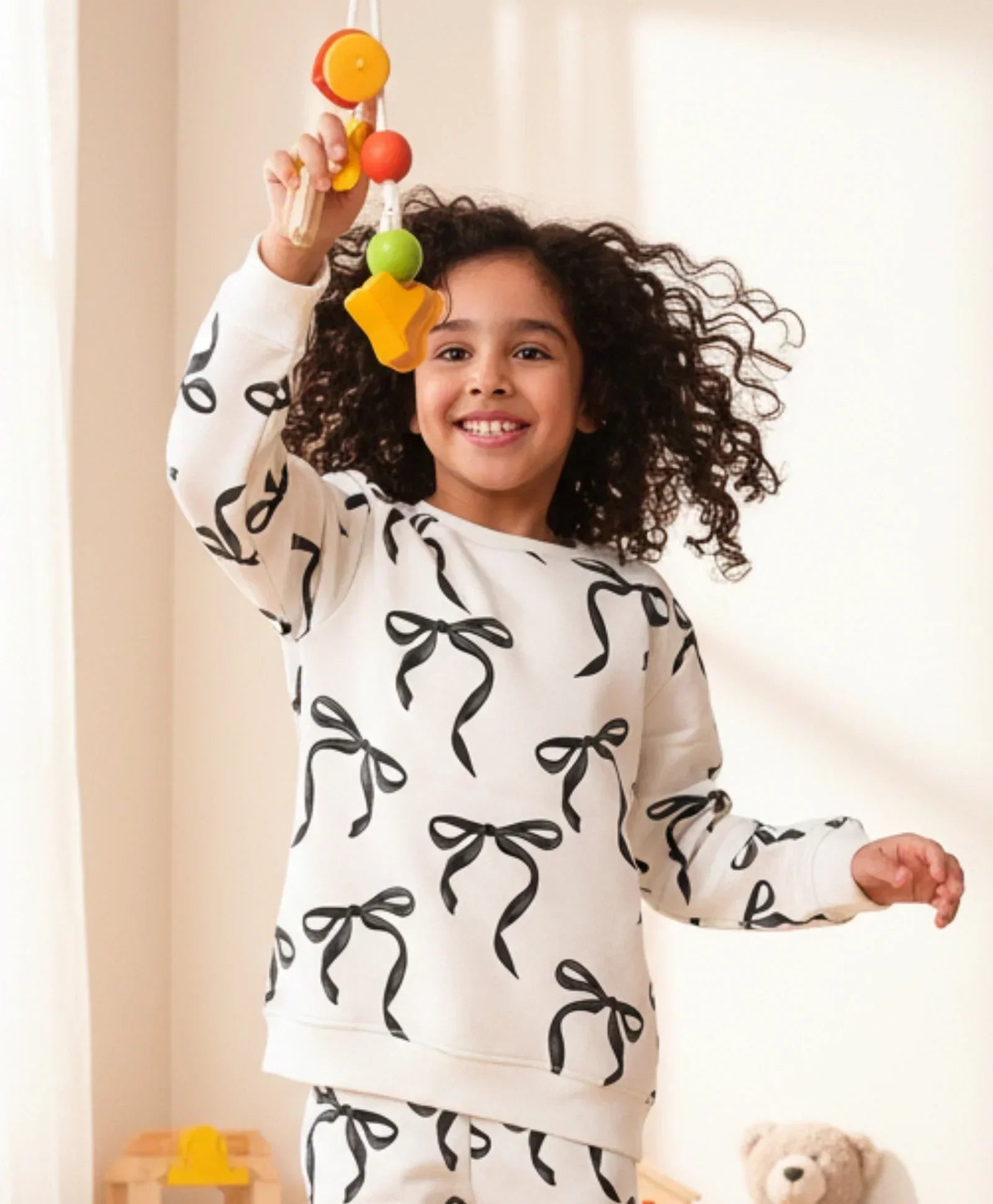 BLACK BOW FLEECE GIRLS SWEATSHIRT - OFF WHITE