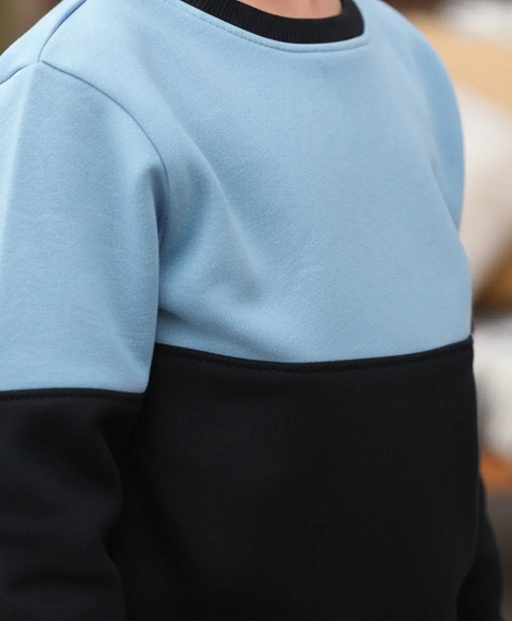BLACK BLUE INTERLOCK BOYS FLEECE SWEATSHIRT - BLACK