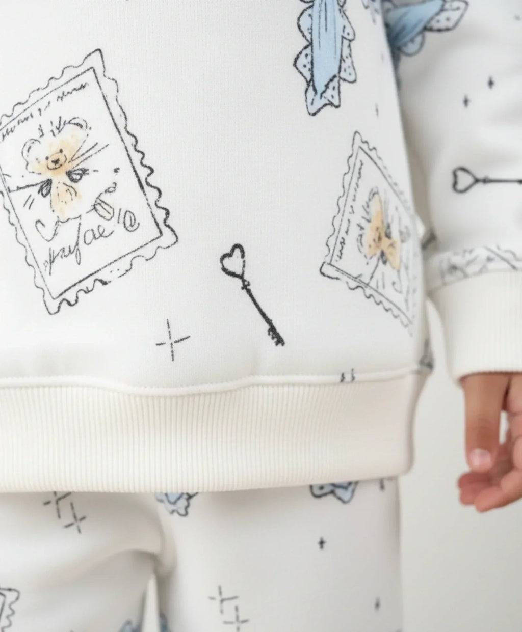 BOW KEY CAT GIRLS FLEECE SWEATSHIRT JOGGER SET - WHITE