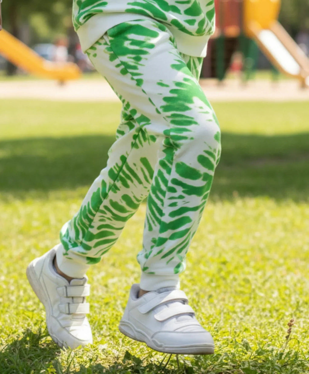 GREEN SWIRL FLEECE JOGGER - GREEN