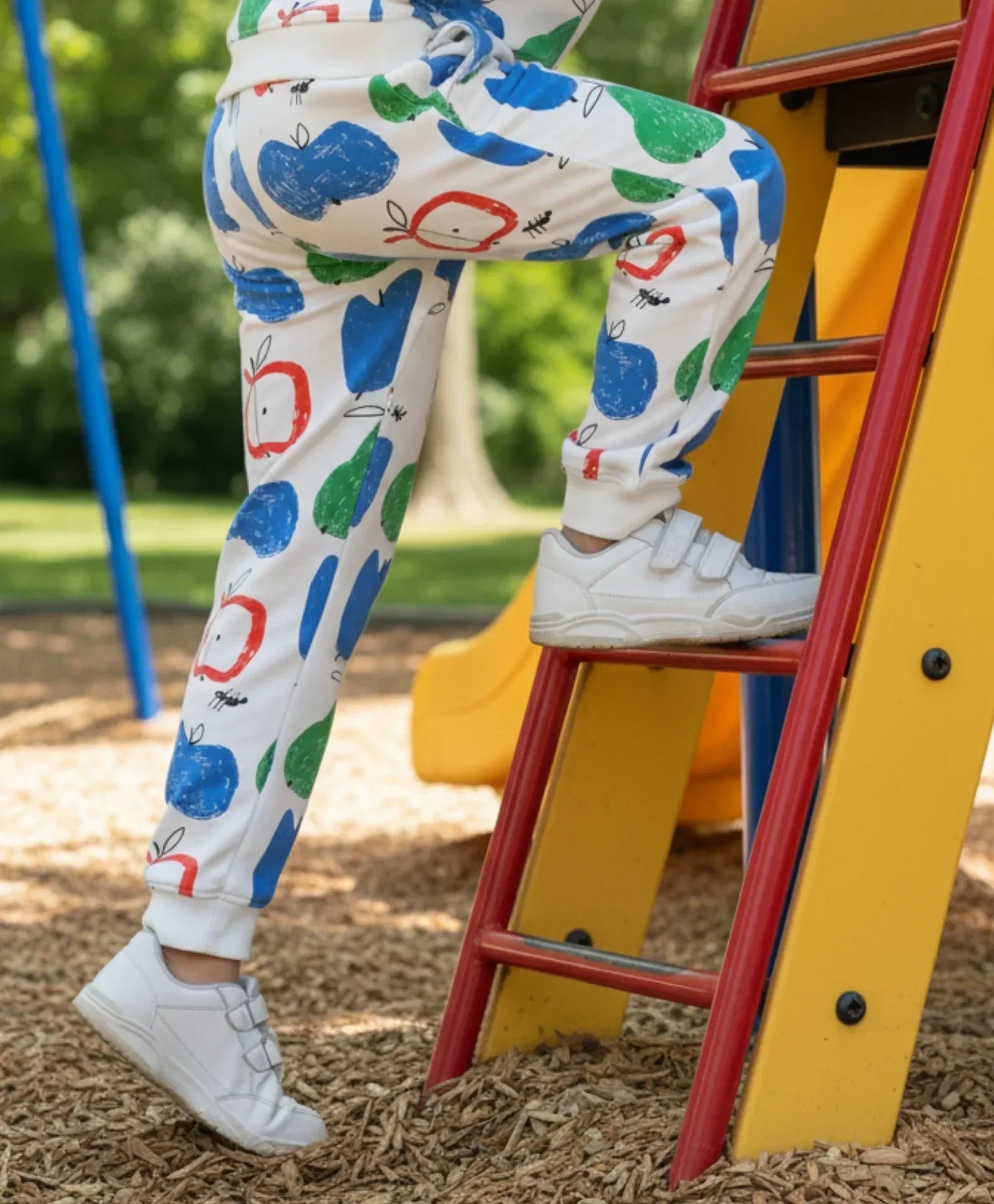 APPLE PEAR BOYS FLEECE JOGGER - WHITE