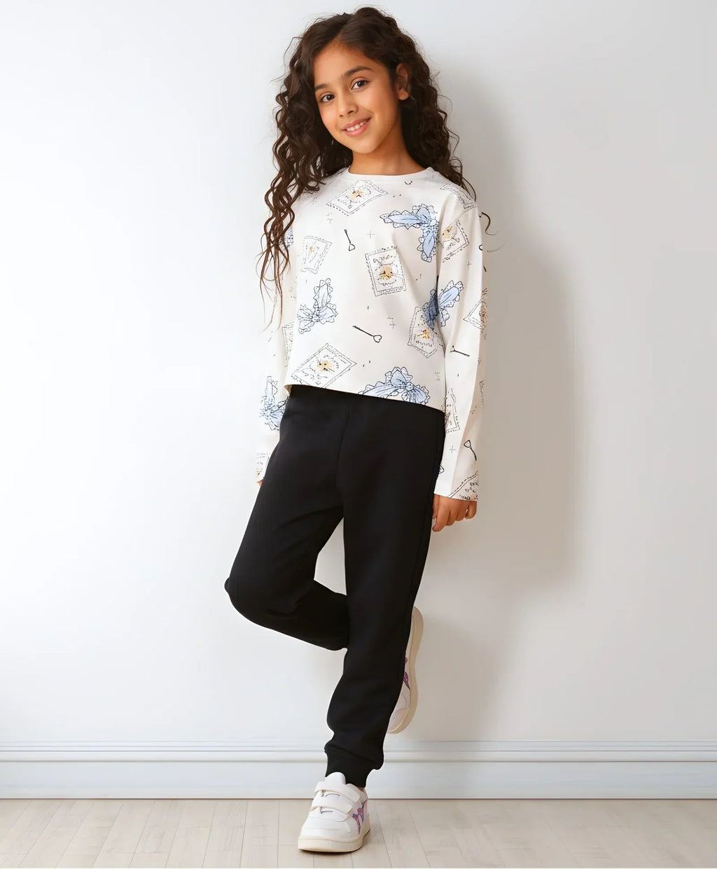 BOW KEY CAT LONG SLEEVE GRILS T-SHIRT FLEECE JOGGER SET - WHITE/BLACK
