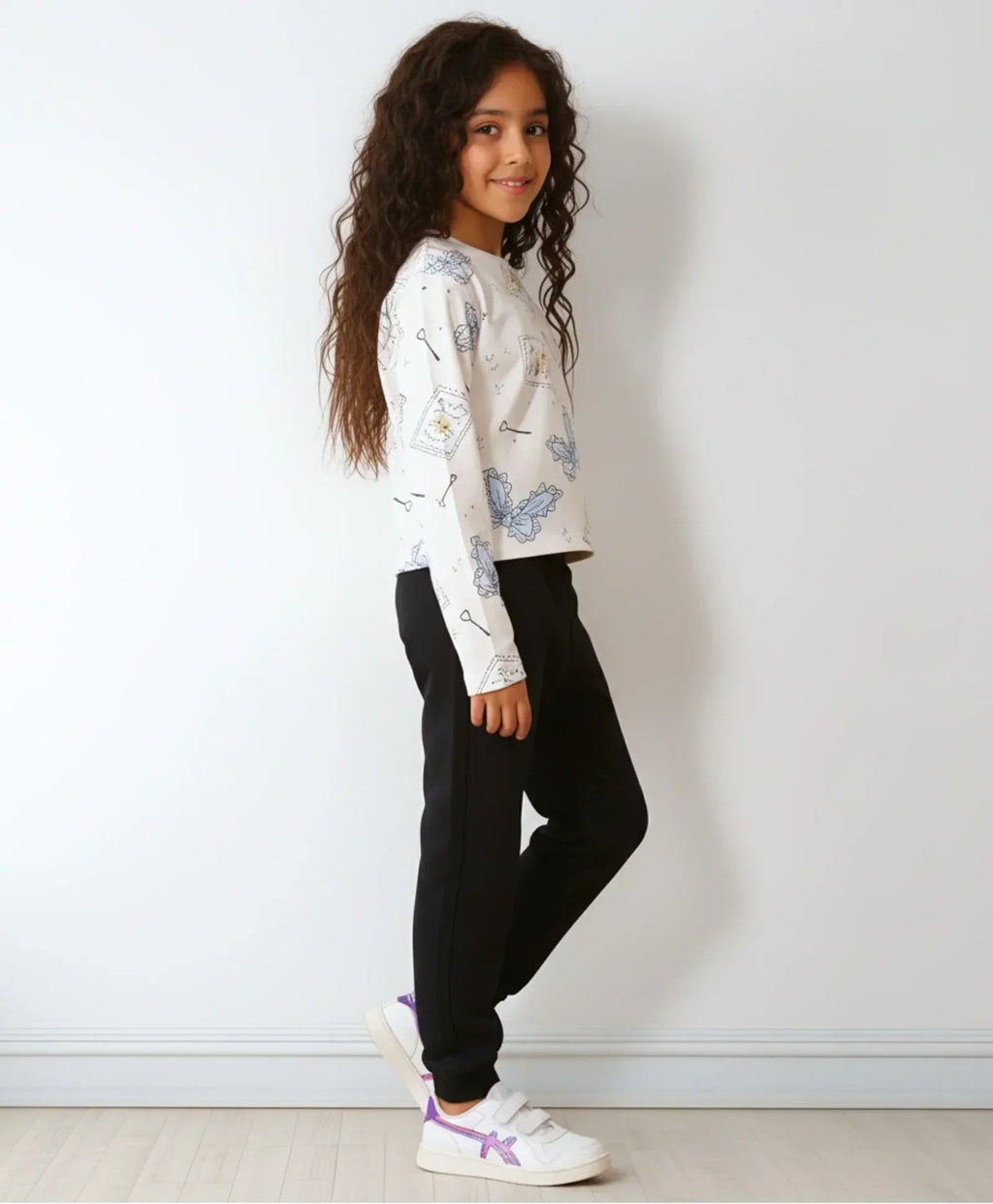 BOW KEY CAT LONG SLEEVE GRILS T-SHIRT FLEECE JOGGER SET - WHITE/BLACK