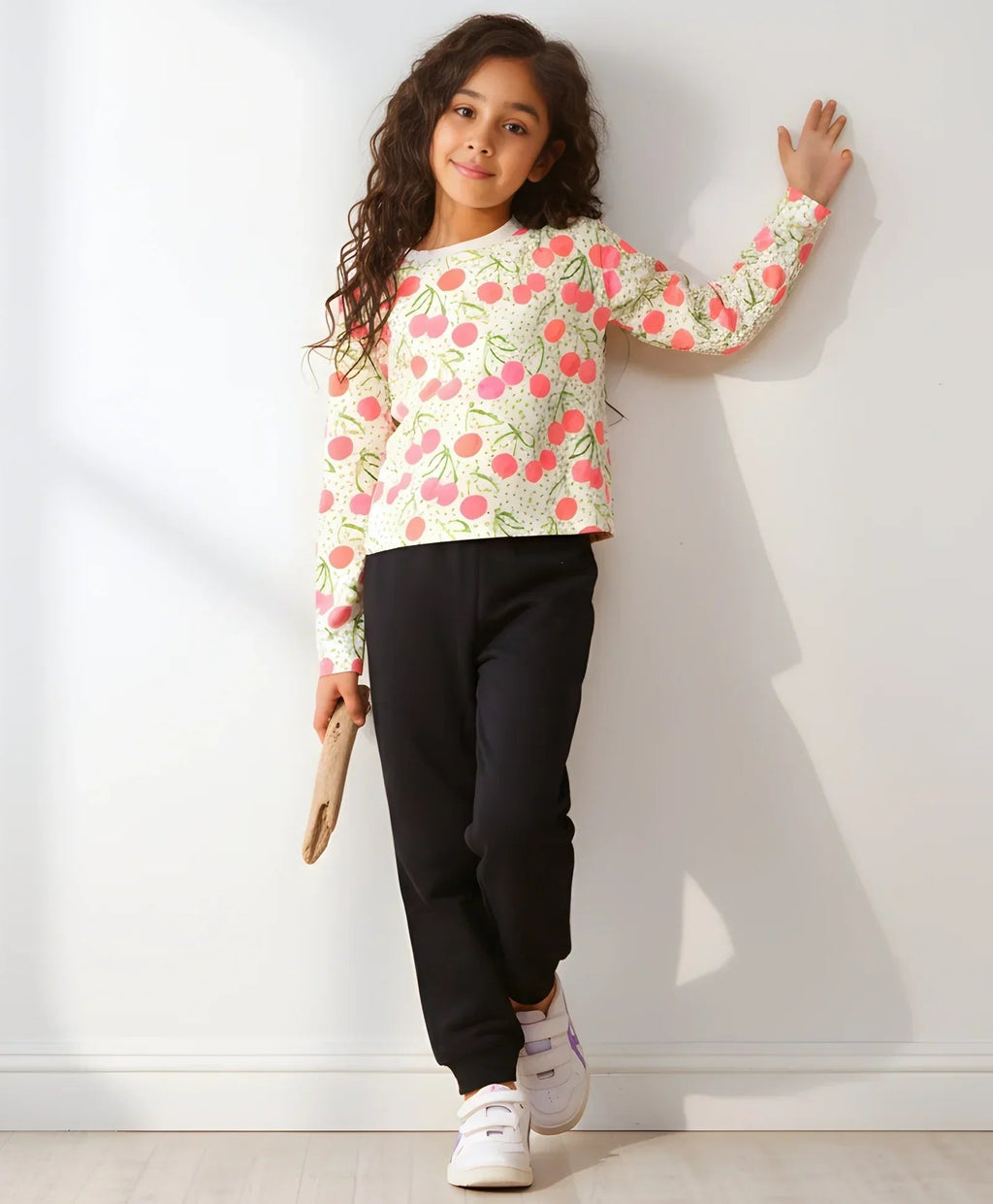 DOTTED CHERRY LONG SLEEVE GRILS T-SHIRT FLEECE JOGGER SET - WHITE/BLACK