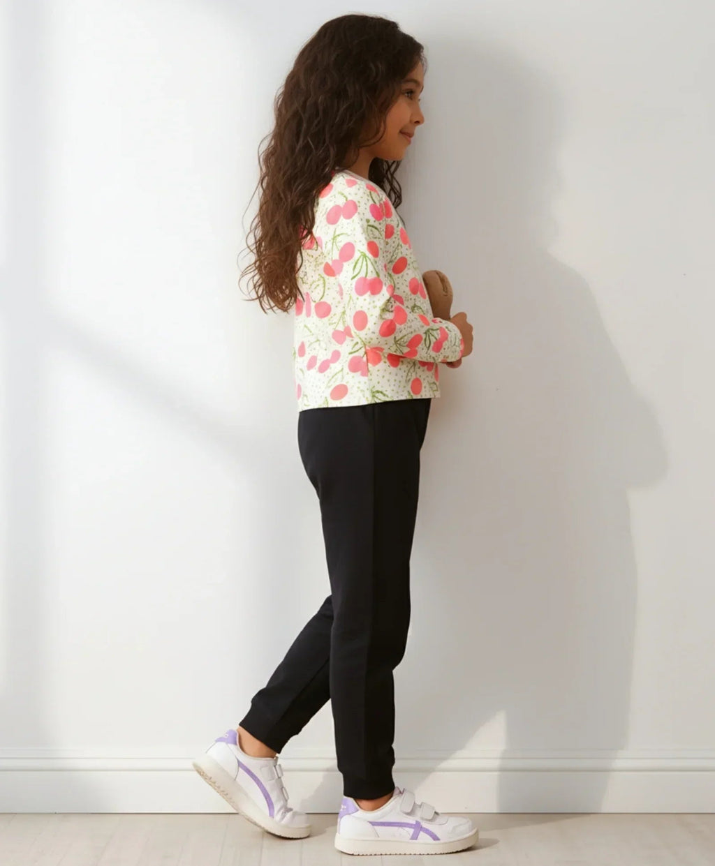 DOTTED CHERRY LONG SLEEVE GRILS T-SHIRT FLEECE JOGGER SET - WHITE/BLACK
