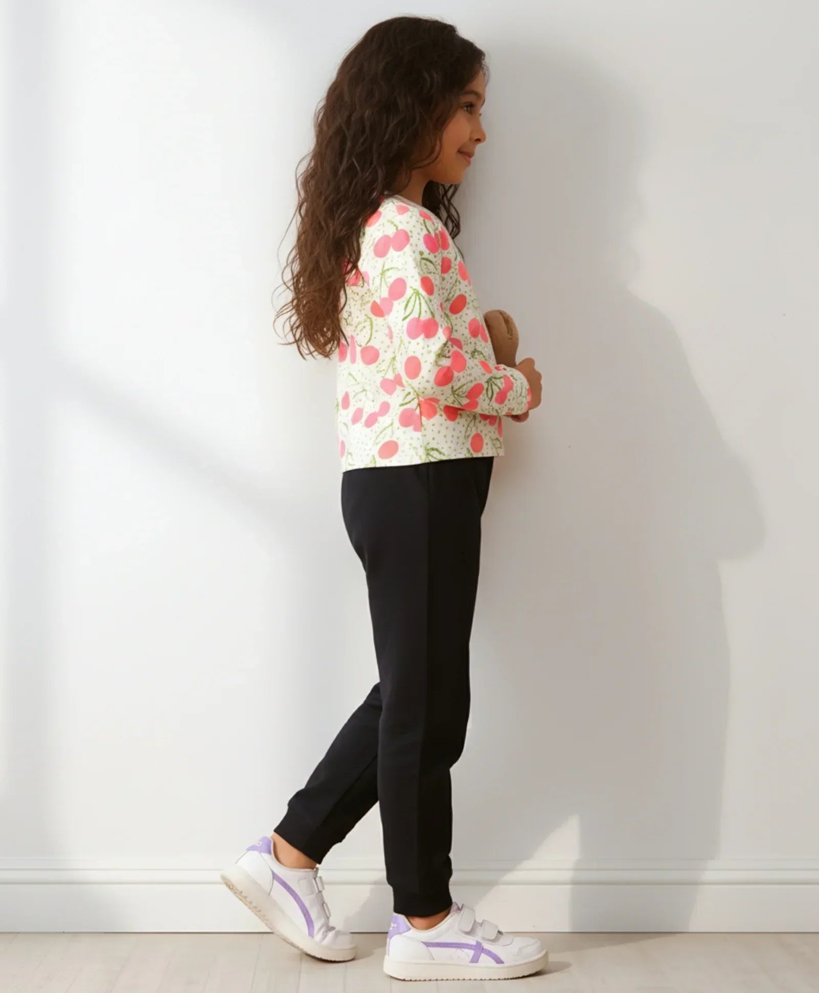 DOTTED CHERRY LONG SLEEVE GRILS T-SHIRT FLEECE JOGGER SET - WHITE/BLACK