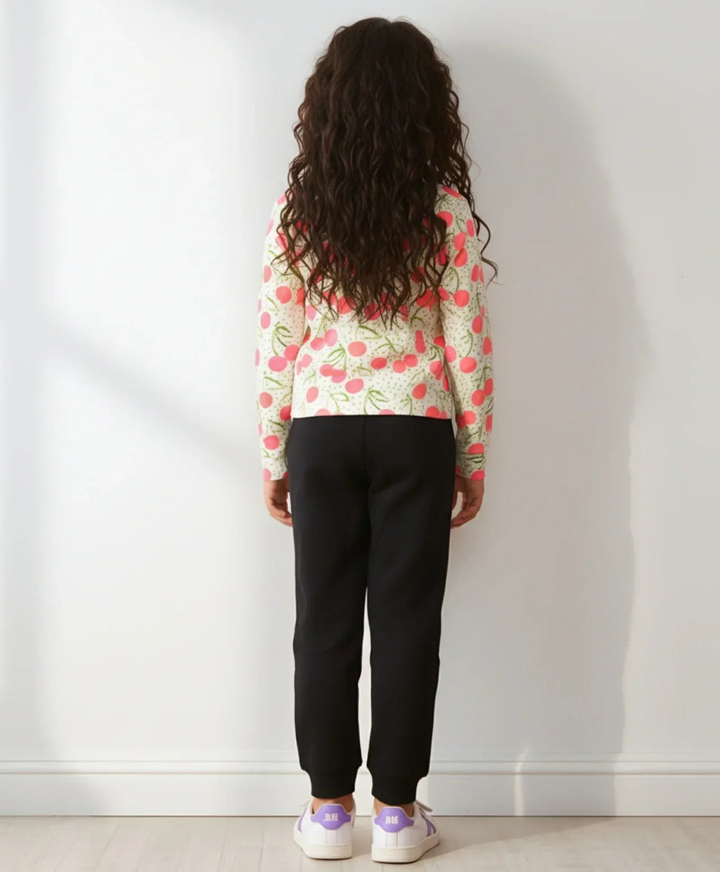 DOTTED CHERRY LONG SLEEVE GRILS T-SHIRT FLEECE JOGGER SET - WHITE/BLACK