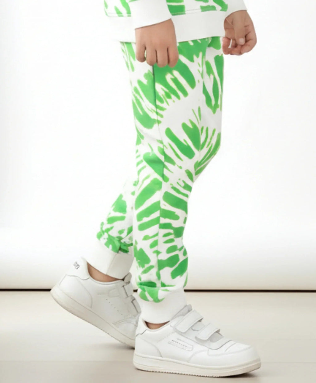 GREEN SWIRL BOYS FLEECE JOGGER - GREEN