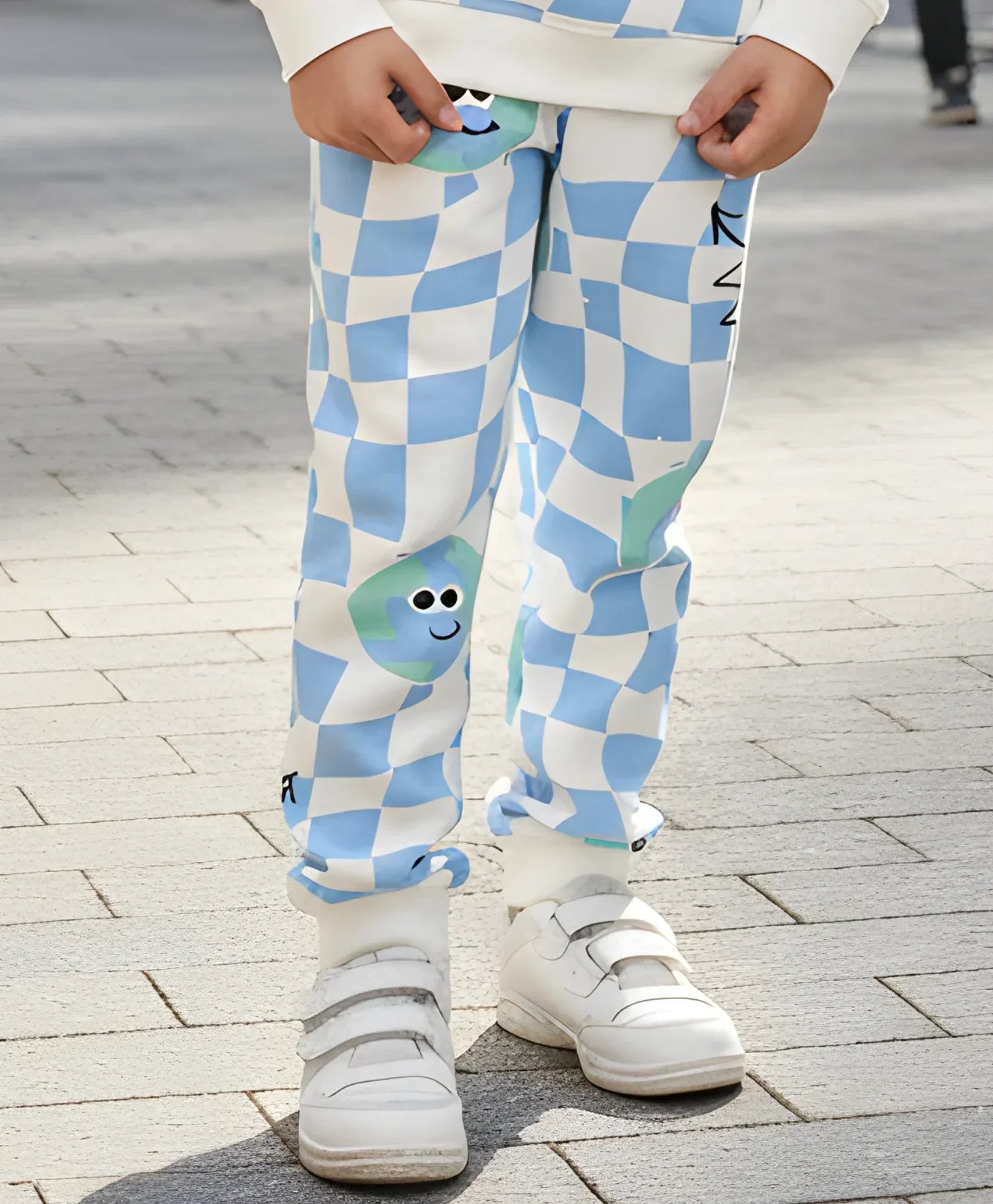 GLOBE CHECK GIRLS FLEECE JOGGER - BLUE